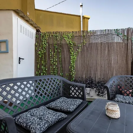 Διαμέρισμα Penthouse With Terrace In The Heart Of